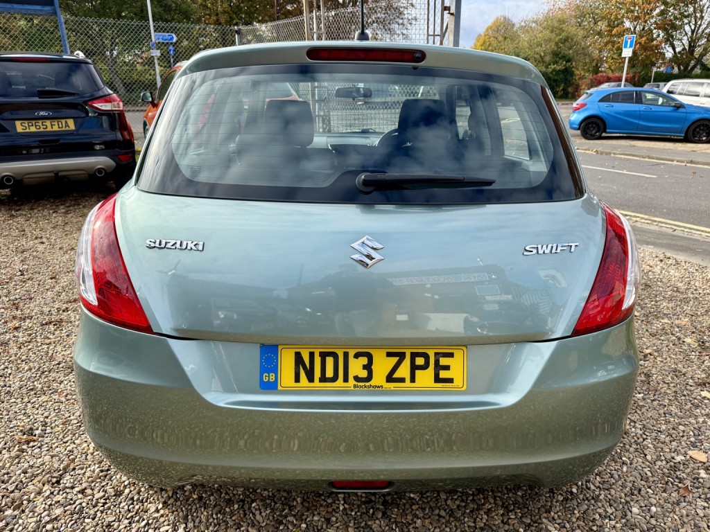 SUZUKI SWIFT