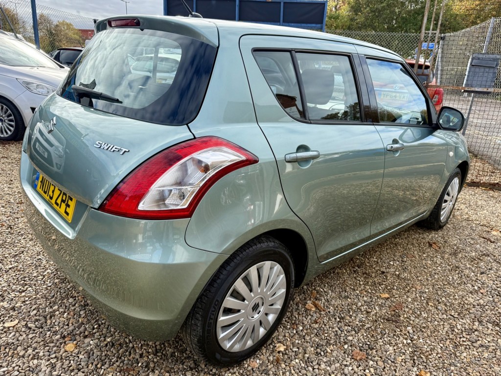 SUZUKI SWIFT