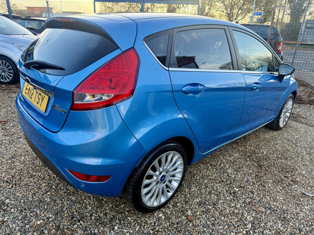 FORD FIESTA