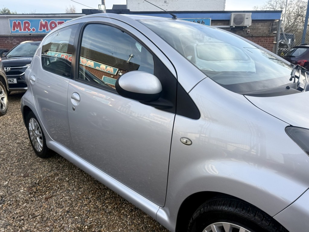 TOYOTA AYGO