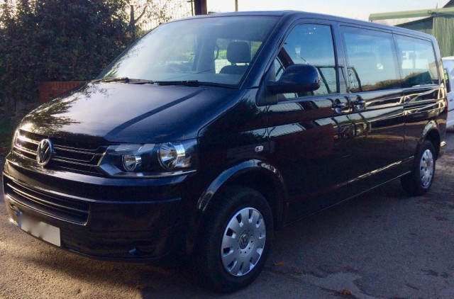 VOLKSWAGEN TRANSPORTER SHUTTLE