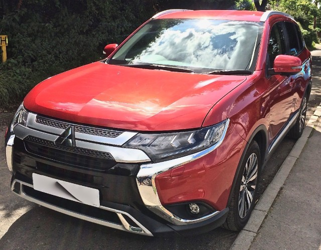 MITSUBISHI OUTLANDER