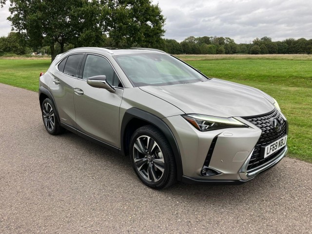 LEXUS UX 250H 2.0 250h Takumi (2019)
