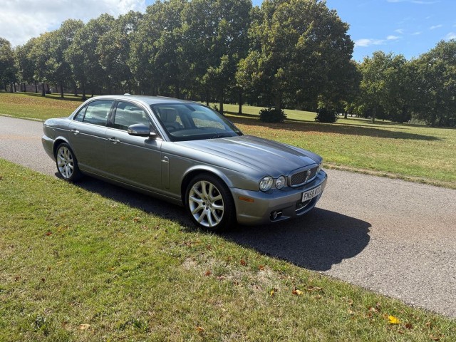 JAGUAR XJ 2.7 TDVi Sovereign (2008)