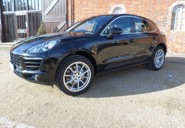 PORSCHE MACAN S PDK (2015)