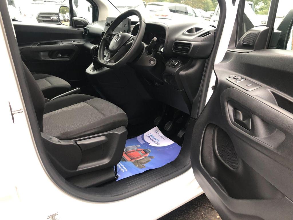 VAUXHALL COMBO 1.5 Turbo D 2300 Sportive L2 2020