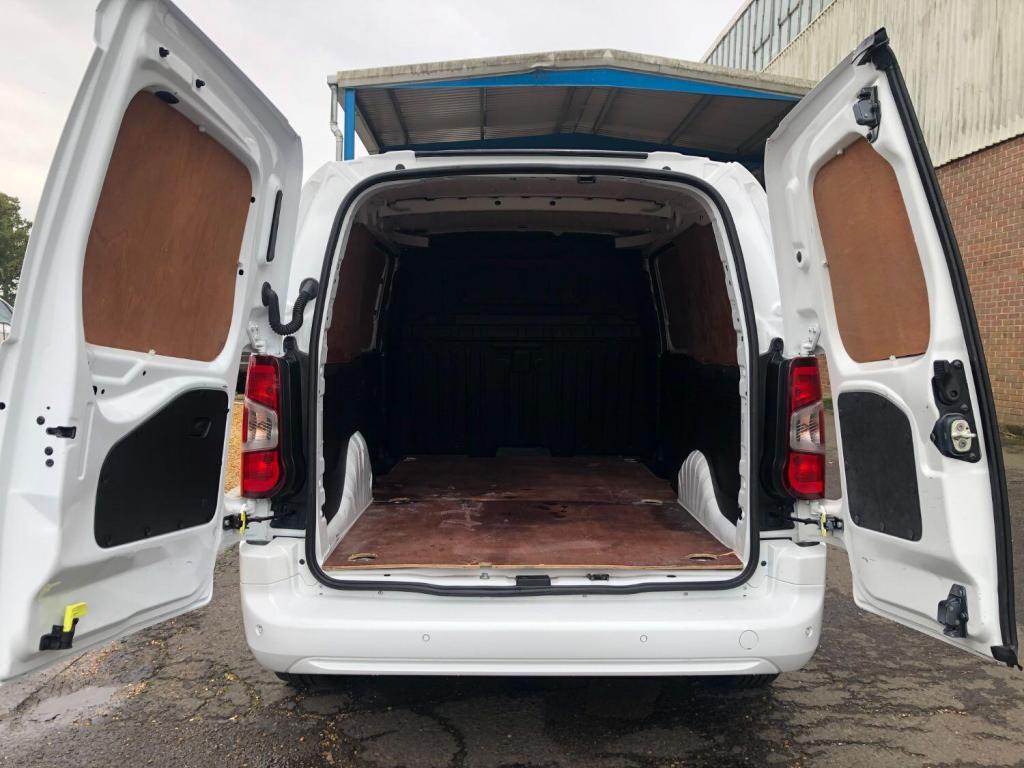 VAUXHALL COMBO 1.5 Turbo D 2300 Sportive L2 2020