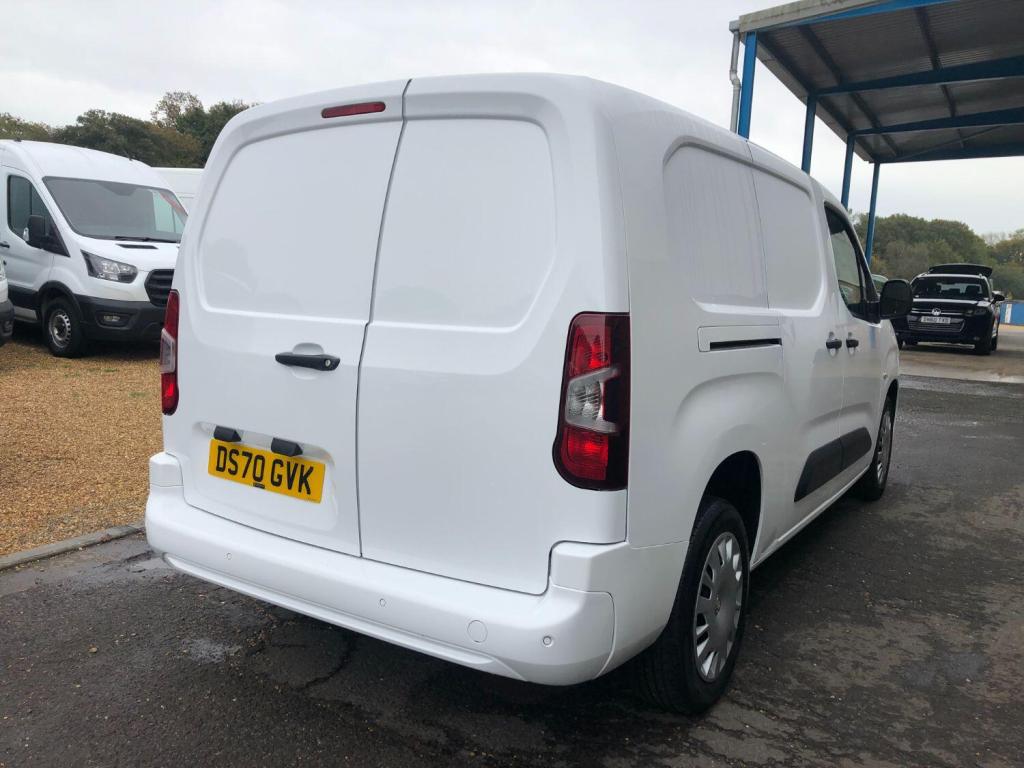 VAUXHALL COMBO 1.5 Turbo D 2300 Sportive L2 2020