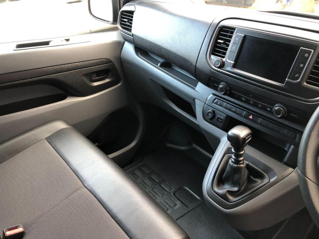 VAUXHALL VIVARO DYNAMIC 1.5 Turbo D 2900 LWB L2 2019