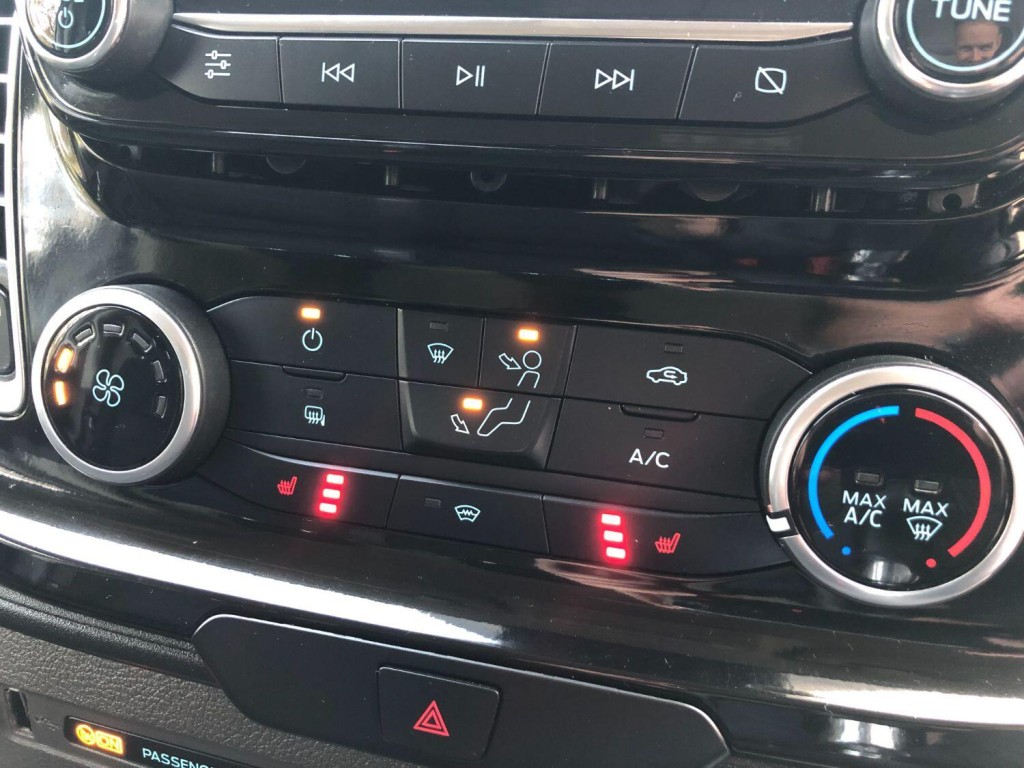 FORD TRANSIT CUSTOM 2.0 Transit Custom Limited Van 300 L1 2.0L EcoBlue 130PS FWD 6 Speed Manual 2021