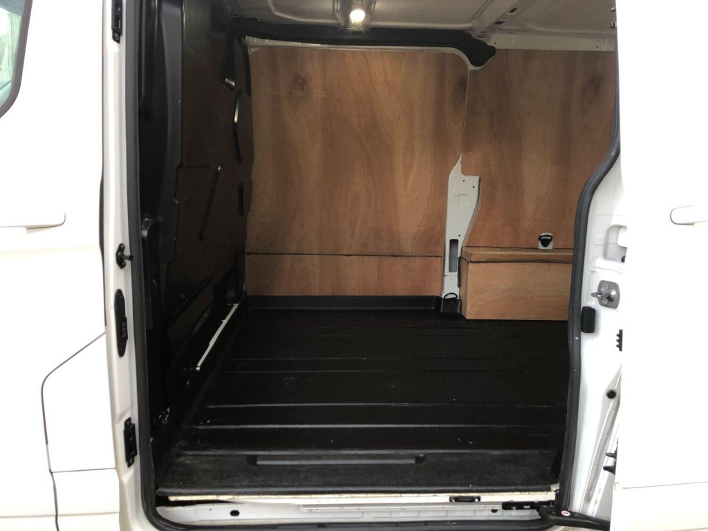 FORD TRANSIT CUSTOM 2.0 Transit Custom Limited Van 300 L1 2.0L EcoBlue 130PS FWD 6 Speed Manual 2021