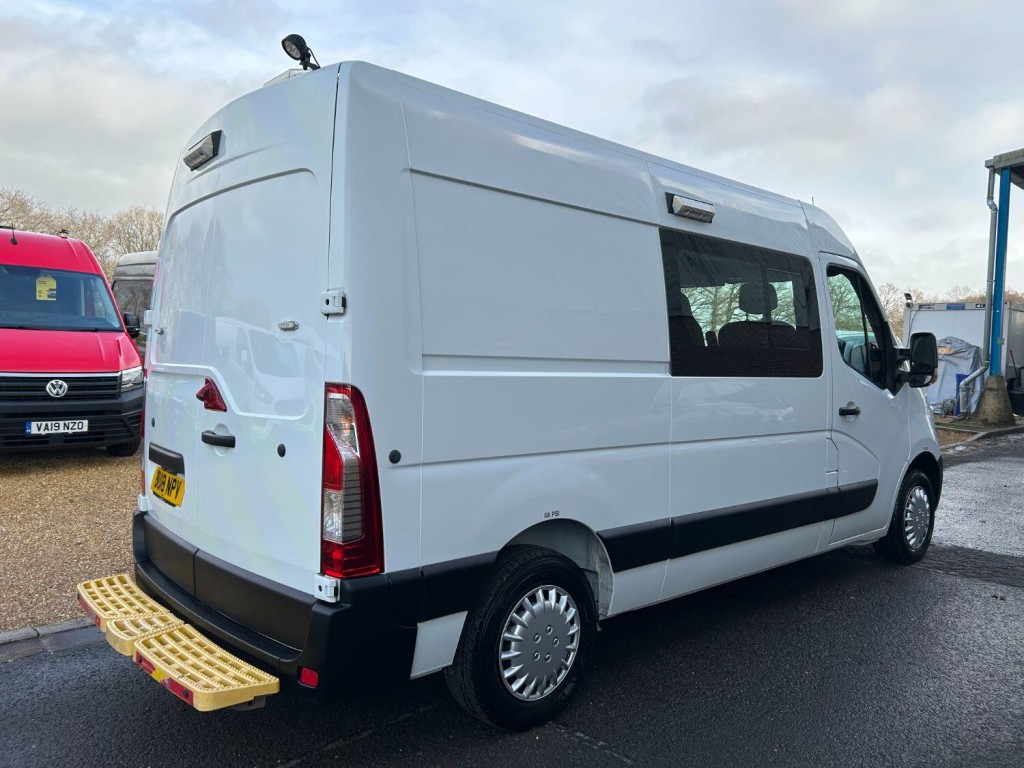 VAUXHALL MOVANO 3500 2.3 CDTI 130 Welfare Crew Van  2018