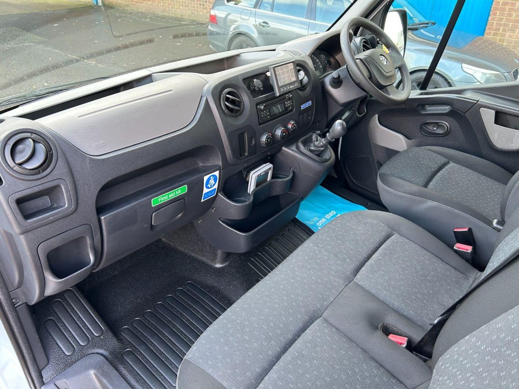 VAUXHALL MOVANO 3500 2.3 CDTI 130 Welfare Crew Van  2018