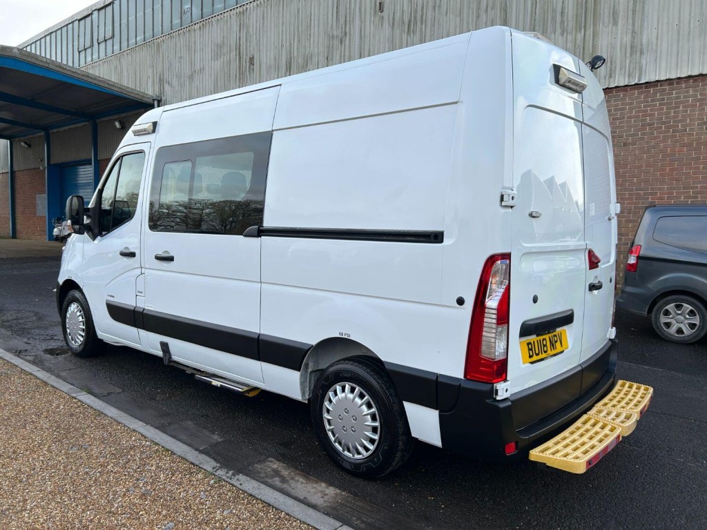 VAUXHALL MOVANO 3500 2.3 CDTI 130 Welfare Crew Van  2018