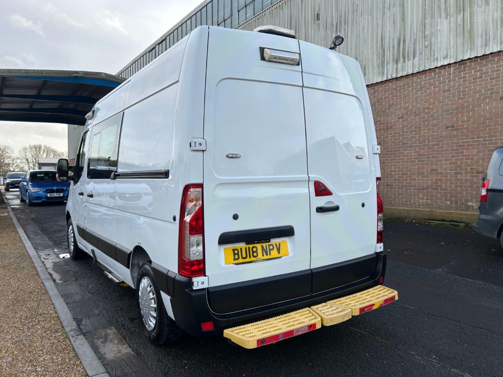 VAUXHALL MOVANO 3500 2.3 CDTI 130 Welfare Crew Van  2018
