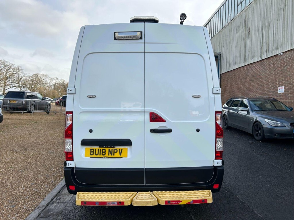 VAUXHALL MOVANO 3500 2.3 CDTI 130 Welfare Crew Van  2018