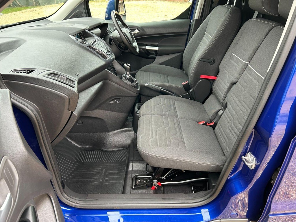 FORD TRANSIT CONNECT 1.5 TDCi 200 Limited 2017