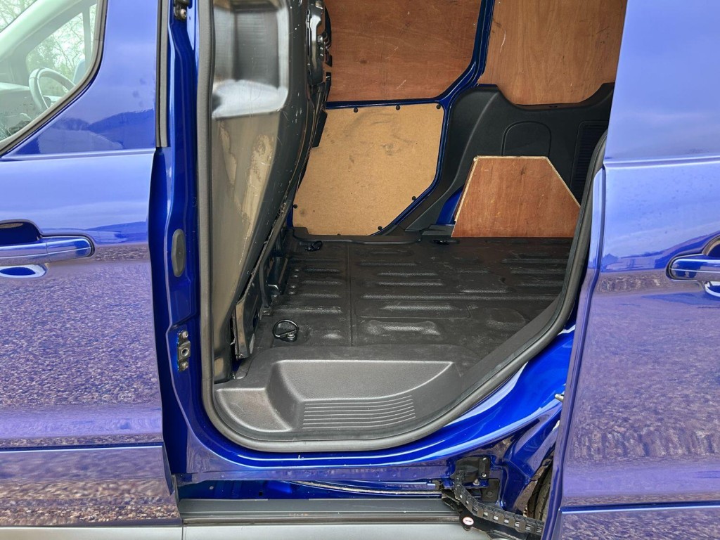 FORD TRANSIT CONNECT 1.5 TDCi 200 Limited 2017