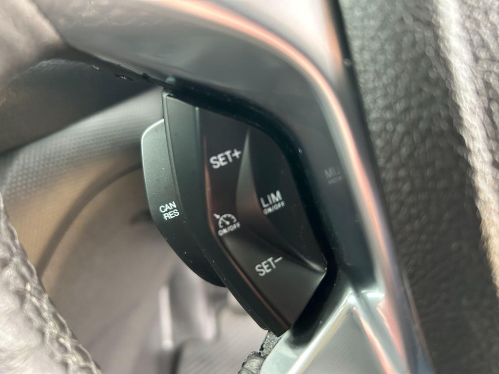 FORD TRANSIT CONNECT 1.5 TDCi 200 Limited 2017