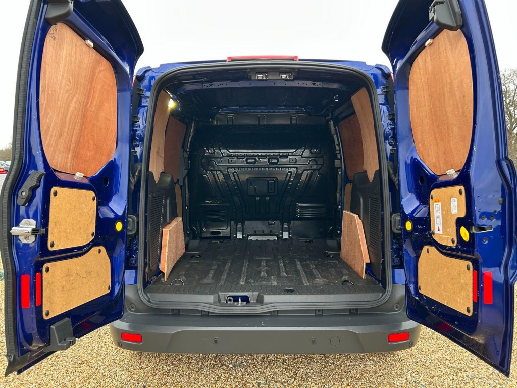 FORD TRANSIT CONNECT 1.5 TDCi 200 Limited 2017