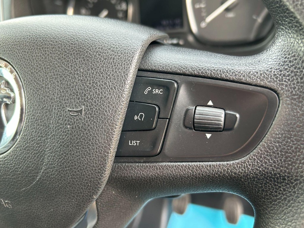 VAUXHALL VIVARO 1.5 Turbo D 2700 Sportive SWB 2020