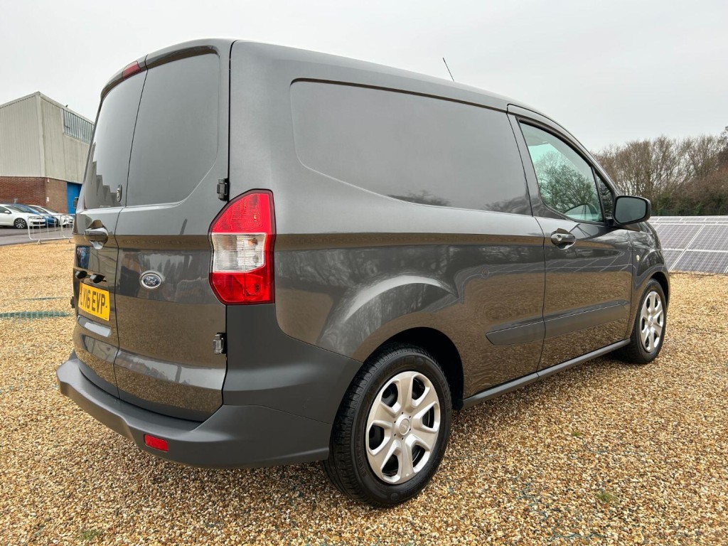 FORD TRANSIT COURIER 1.6 TDCi Trend 2016