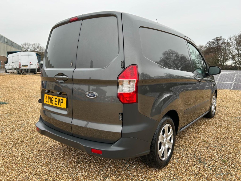 FORD TRANSIT COURIER 1.6 TDCi Trend 2016