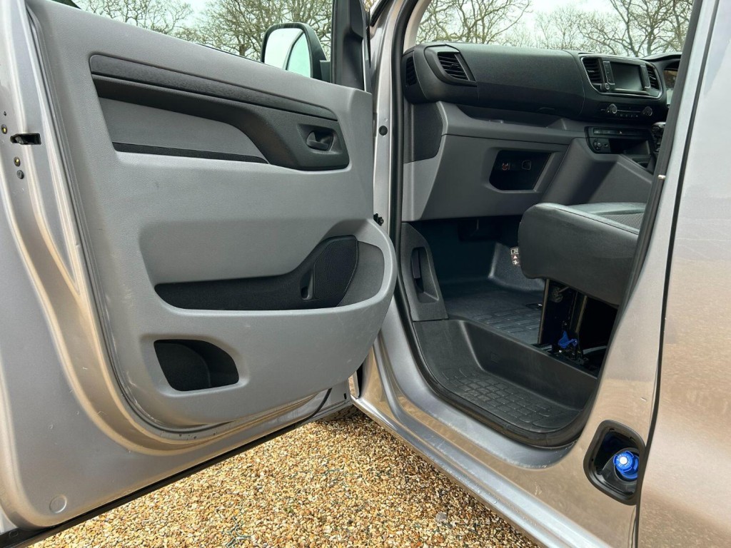 PEUGEOT EXPERT 1.5 BlueHDi 1000 Professional Crewcab  2020