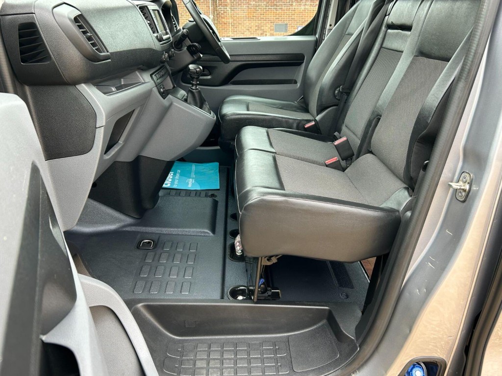 PEUGEOT EXPERT 1.5 BlueHDi 1000 Professional Crewcab  2020