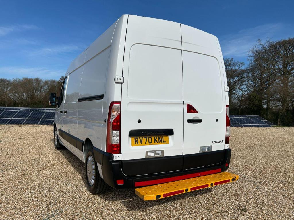 RENAULT MASTER 2.3 FWD MM35 dCi 135 Business MWB 2020
