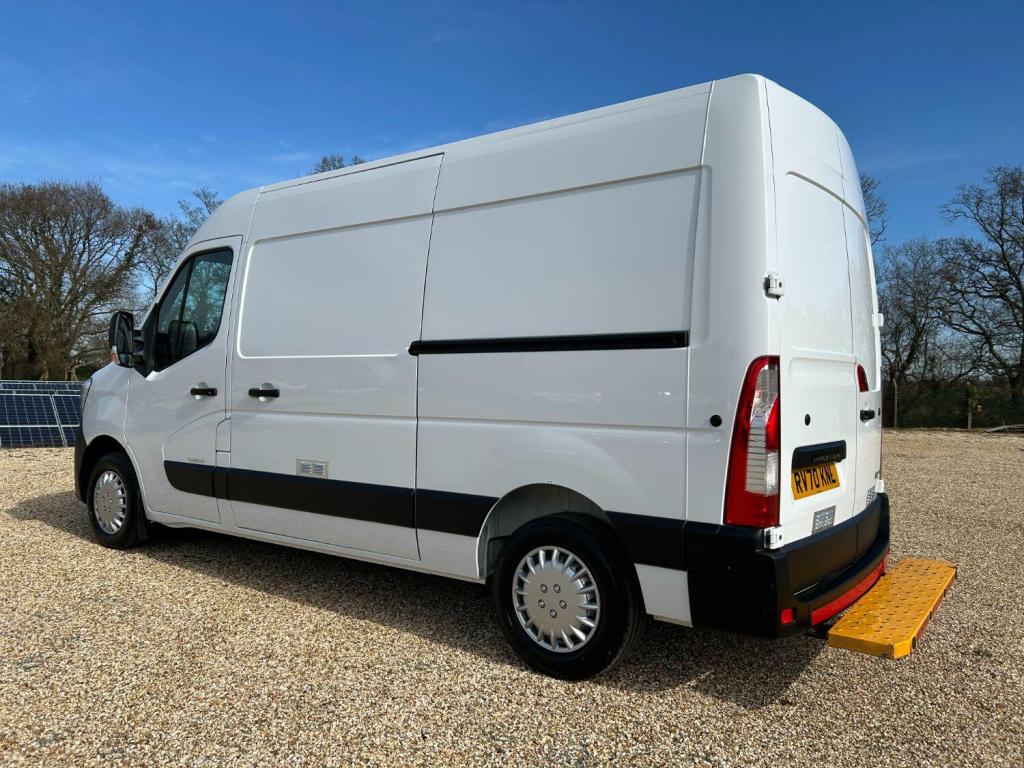 RENAULT MASTER 2.3 FWD MM35 dCi 135 Business MWB 2020