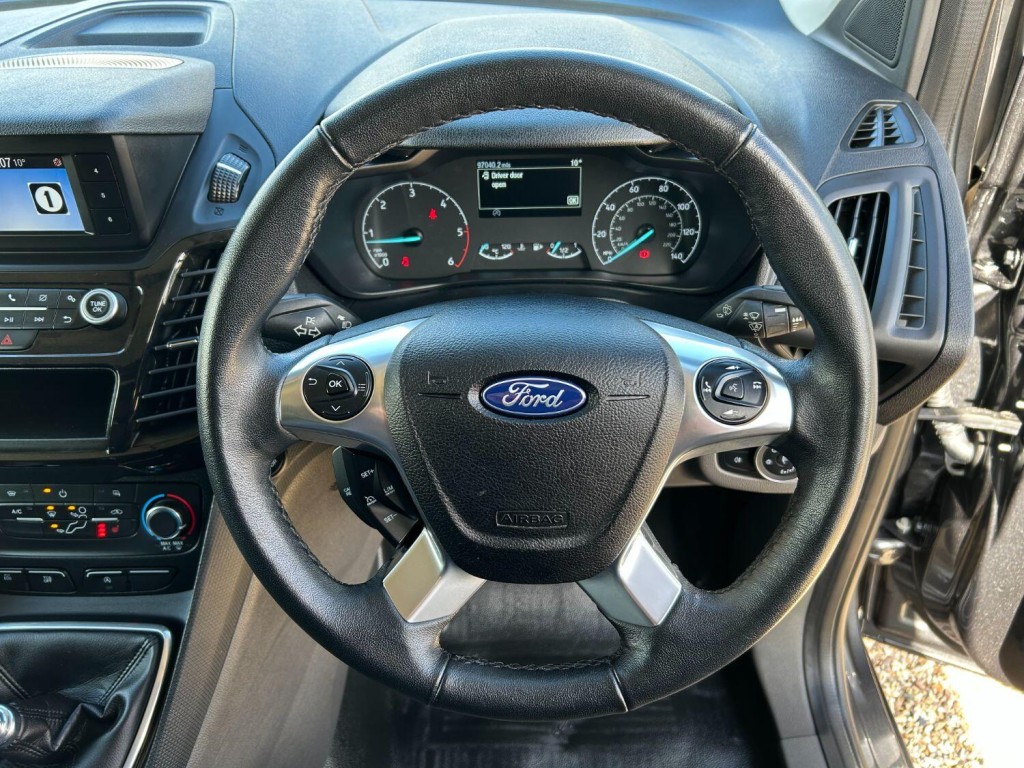 FORD TRANSIT CONNECT 200 Limited 1.5 120 L1 2020