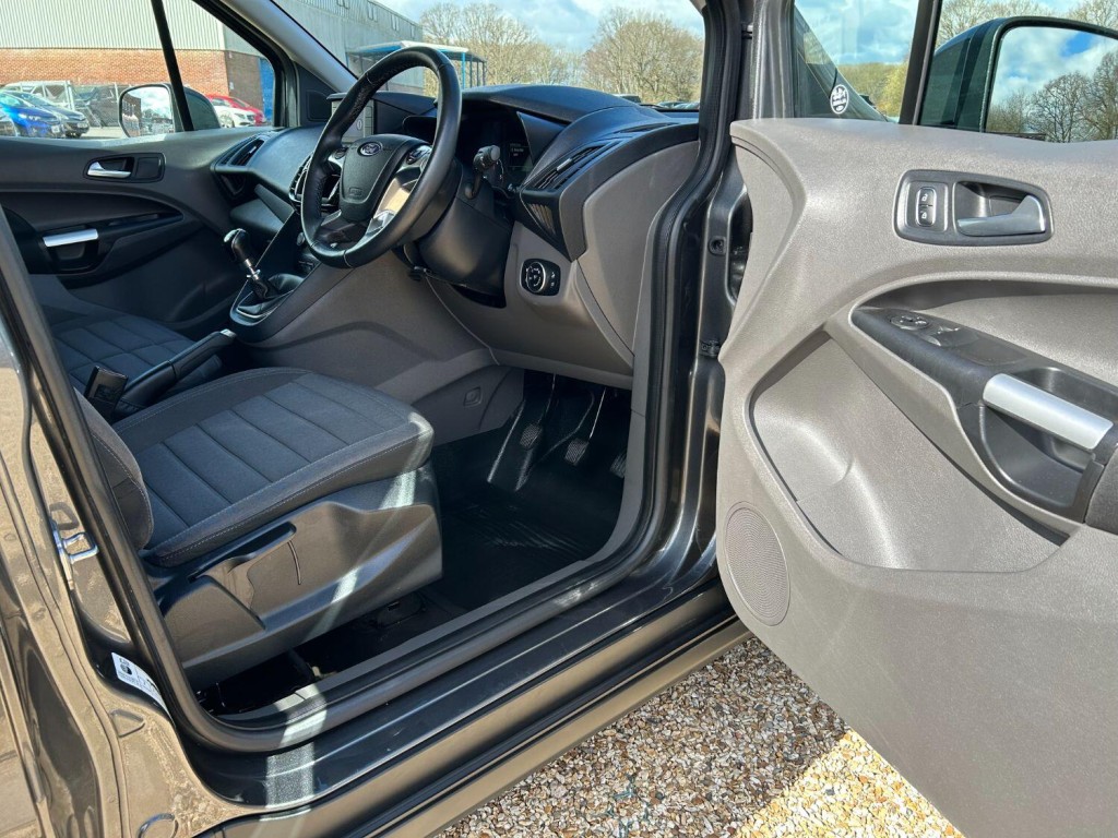 FORD TRANSIT CONNECT 200 Limited 1.5 120 L1 2020