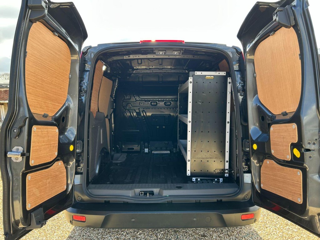 FORD TRANSIT CONNECT 200 Limited 1.5 120 L1 2020