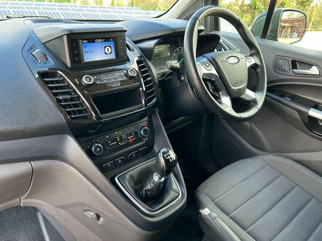 FORD TRANSIT CONNECT 200 Limited 1.5 120 L1 2020