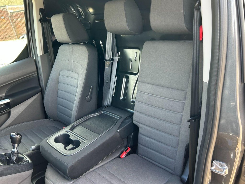 FORD TRANSIT CONNECT 200 Limited 1.5 120 L1 2020