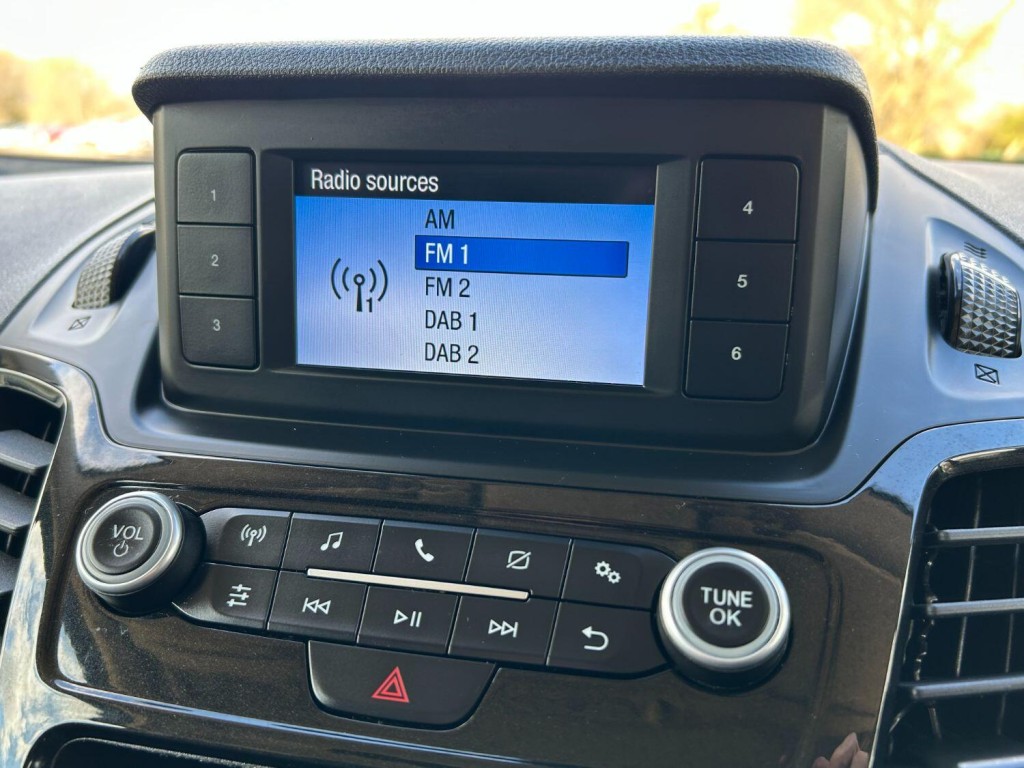 FORD TRANSIT CONNECT 200 Limited 1.5 120 L1 2020