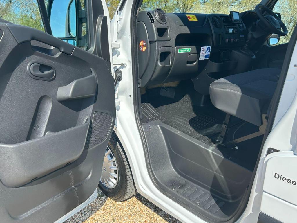 VAUXHALL MOVANO 2.3 CDTi 130 3500 WELFARE VAN  2019