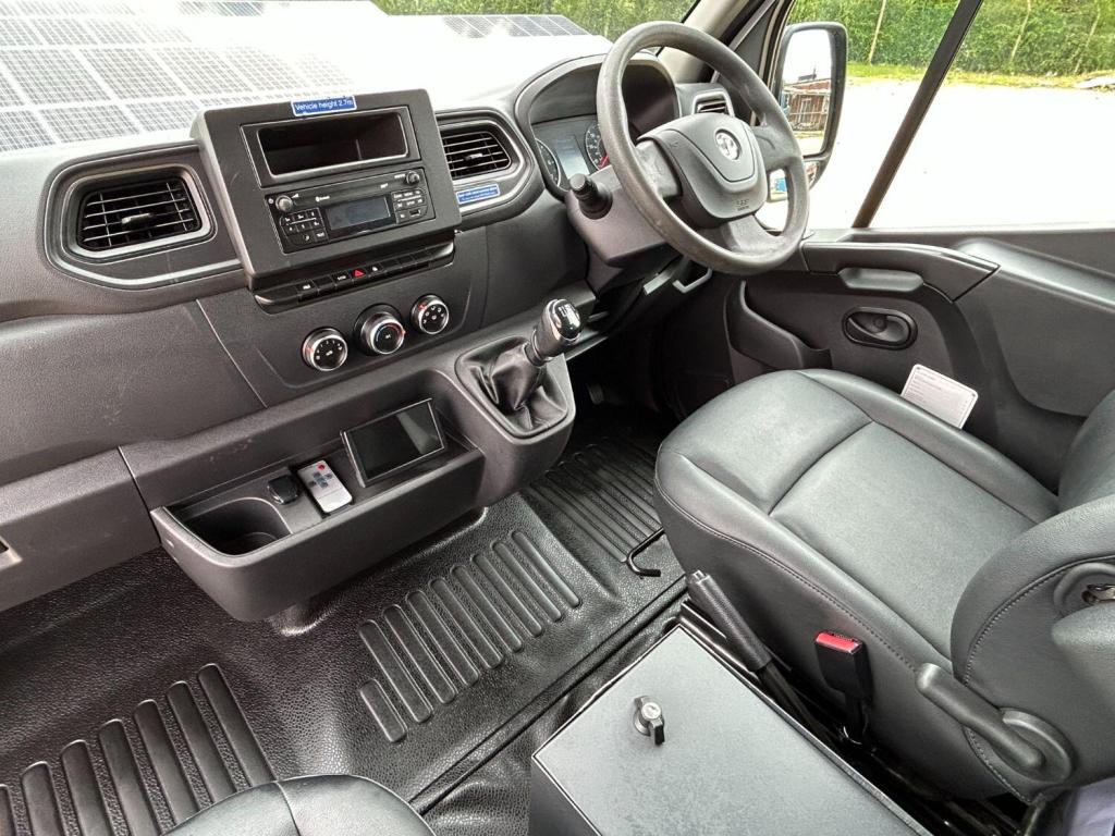 VAUXHALL MOVANO 2.3 CDTi 3500 WELFARE VAN L2H2 2020
