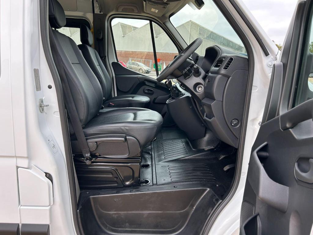 VAUXHALL MOVANO 2.3 CDTi 3500 WELFARE VAN L2H2 2020