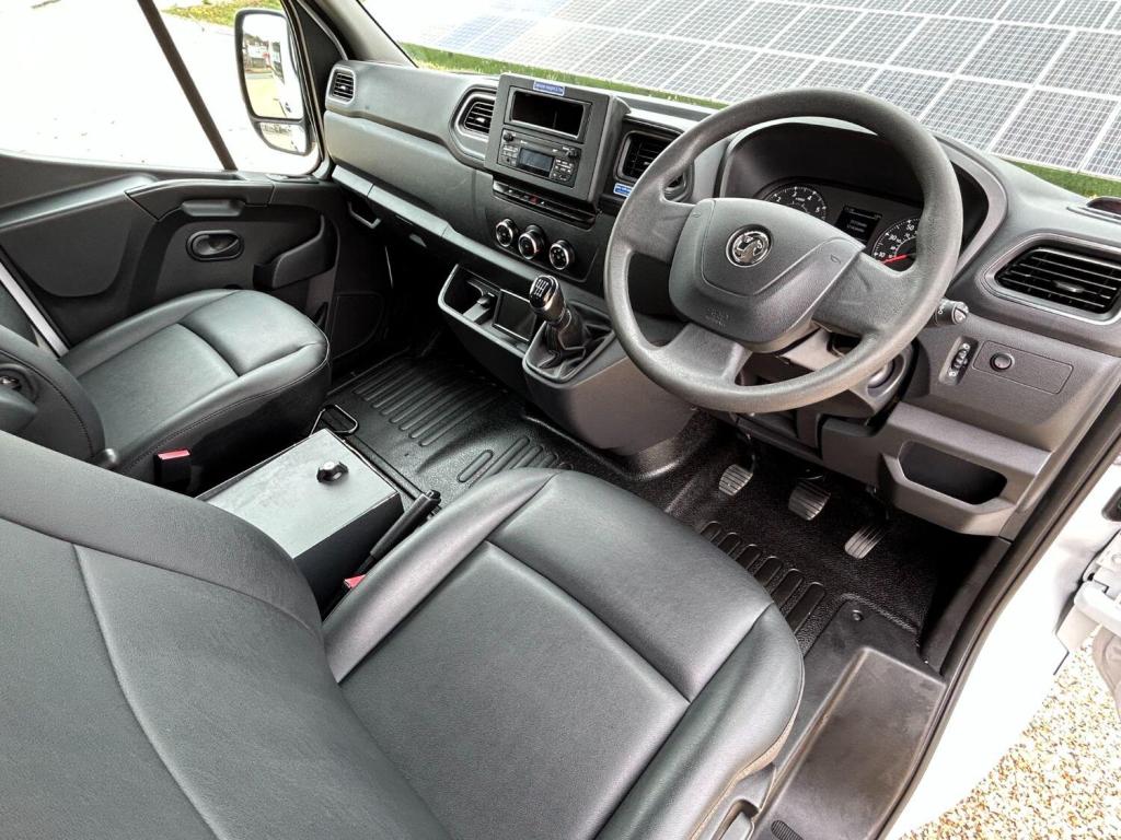 VAUXHALL MOVANO 2.3 CDTi 3500 WELFARE VAN L2H2 2020