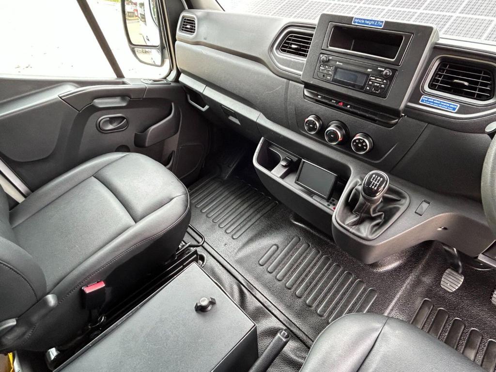 VAUXHALL MOVANO 2.3 CDTi 3500 WELFARE VAN L2H2 2020