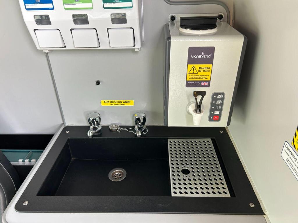 VAUXHALL MOVANO 2.3 CDTi 3500 WELFARE VAN L2H2 2020