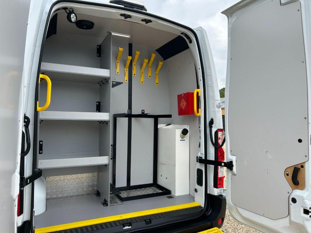 VAUXHALL MOVANO 2.3 CDTi 3500 WELFARE VAN L2H2 2020