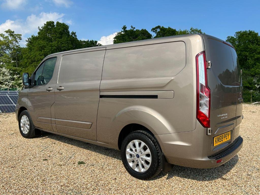 FORD TRANSIT CUSTOM 300 LIMITED 2.0 170 LWB  2018