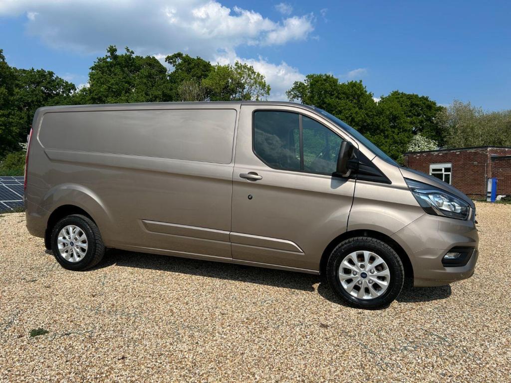 FORD TRANSIT CUSTOM 300 LIMITED 2.0 170 LWB  2018