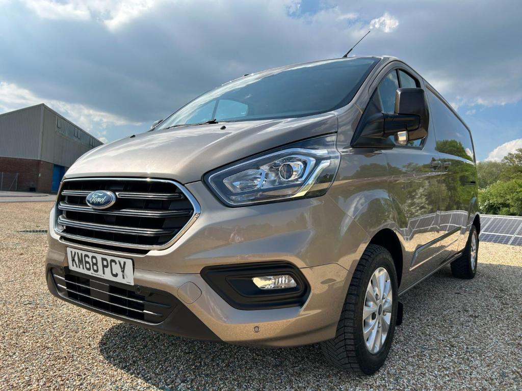 FORD TRANSIT CUSTOM 300 LIMITED 2.0 170 LWB  2018