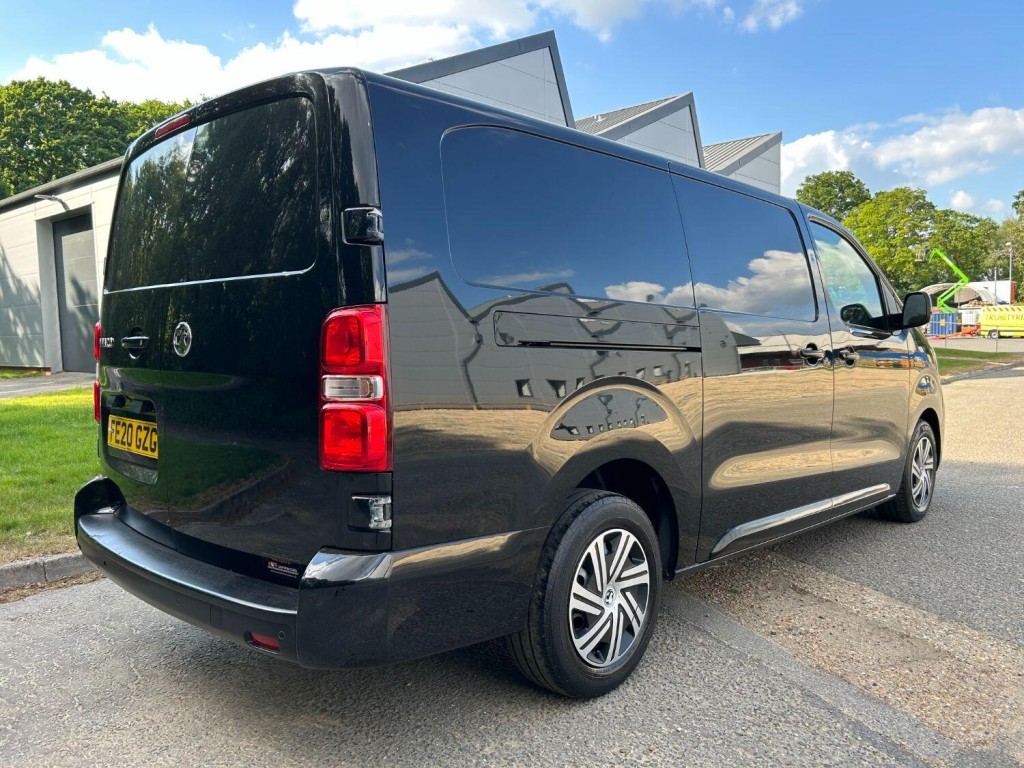 VAUXHALL VIVARO 3100 2.0 D 120 Sportive L2H1 2020