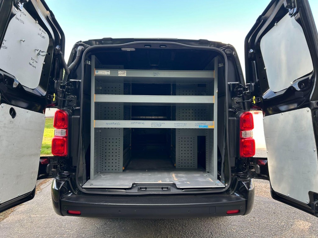 VAUXHALL VIVARO 3100 2.0 D 120 Sportive L2H1 2020