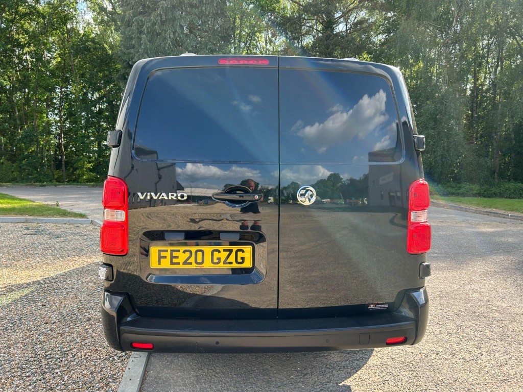VAUXHALL VIVARO 3100 2.0 D 120 Sportive L2H1 2020